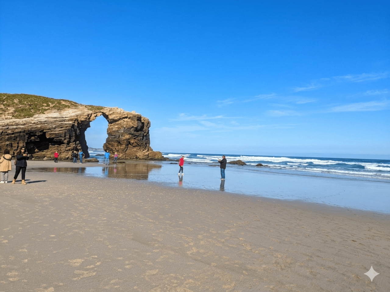 Von Santiago aus: Playa de las Catedrales und das Beste von Asturien an einem Tag