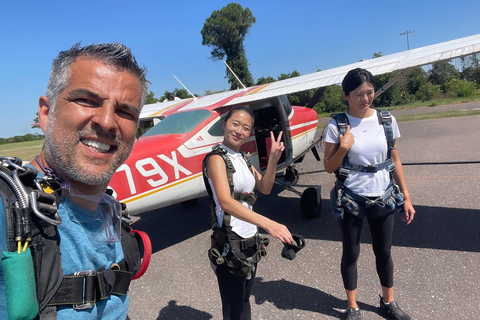 Jacksonville: Tandem Skydiving Experience