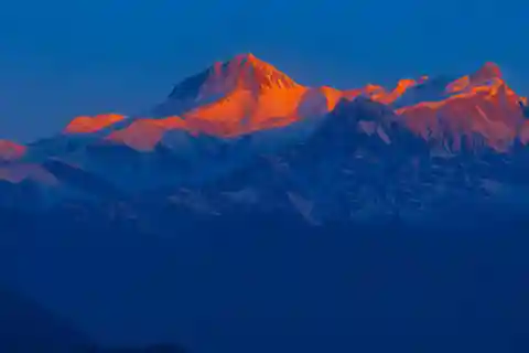 7 Jewels of Pokhara: Budget Tour with Guide