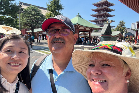 Tokyo: Fully Customizable Private Shopping Spree with Locals Tokyo: 2 Hour Private Customizable Tour with Pickup