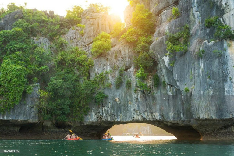 3D2N Lan Ha Bay 5 Star Cruise: Cat Ba island, swim, kayaking Senior Suite with private balcony - 2nd floor