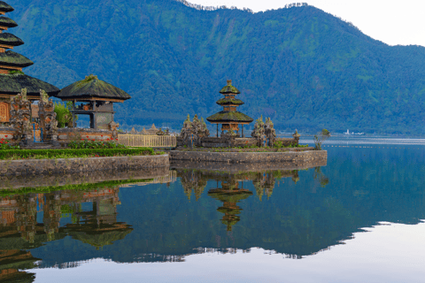 Bali: North Bali Waterfalls, Temples, and Rice Terraces Tour Private Tour with Hotel Pick-Up and Drop-Off in Munduk Area