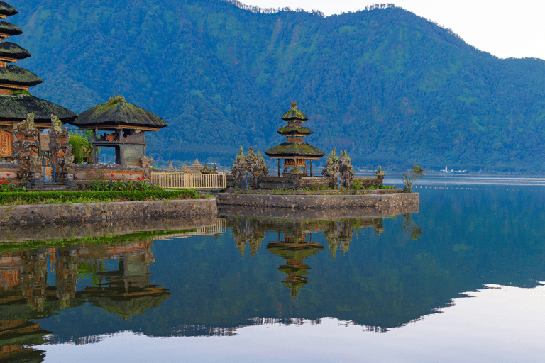 Bali: North Bali Waterfalls, Temples, and Rice Terraces Tour Private Tour with Hotel Pick-Up and Drop-Off in Munduk Area