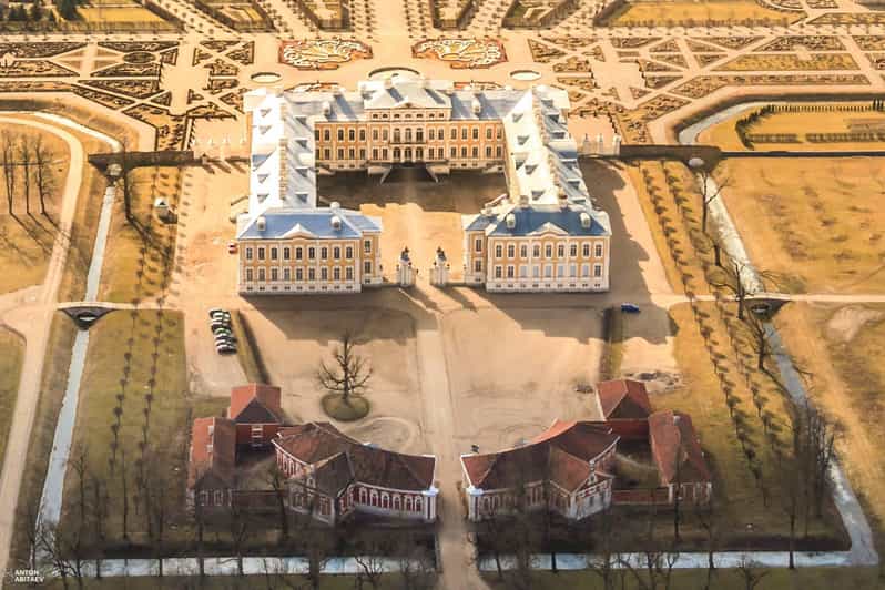 Explore the Baltics: Riga - Vilnius / Vilnius - Riga Daytrip | GetYourGuide