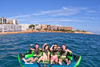 Salou: Private Banana boat, Crazy sofa