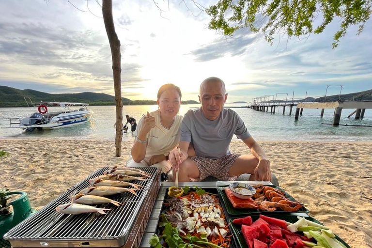 Pattaya: Private Speedboat Samaesan with Fishing & Snorkel