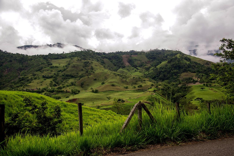 Vanuit Medellín: Jardín 2-daagse privétour met activiteiten