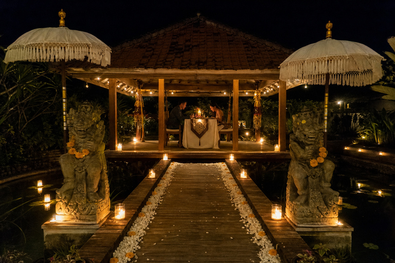 Ubud: Romantic Dinner by the Fish Pond at Adiwana Unagi Romantic Dinner Couple Package (Meet at Location)