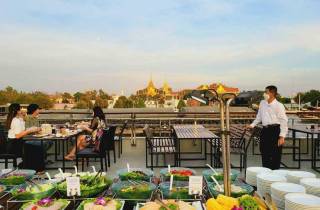 Bangkok: Calypso Cabaret & Dinner Cruise mit Hoteltransfer