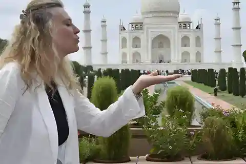 Da Agra - Salta la fila: Tour del Taj Mahal e del Forte di Agra in auto