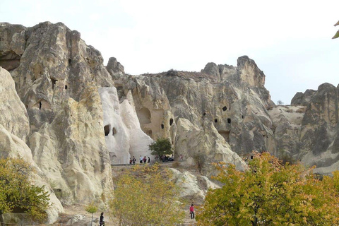 Kapadocja: Skansen Göreme - wycieczka z przewodnikiem i transferemPrzewodnik hiszpańskojęzyczny