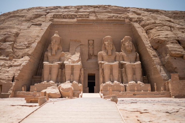 Z Asuanu: 4-dniowy i 3-nocny rejs po Nilu do Luksoru5-gwiazdkowy rejs standardowy bez Abu Simbel