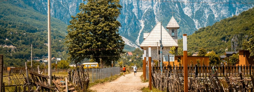 Explorez Theth en une journée depuis Tirana - La meilleure escapade en Albanie