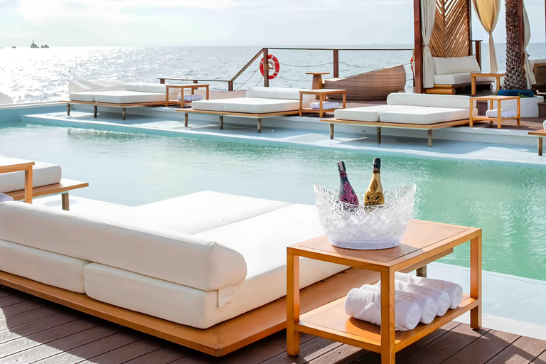 Pattaya: Sina Beach Club Entry Ticket