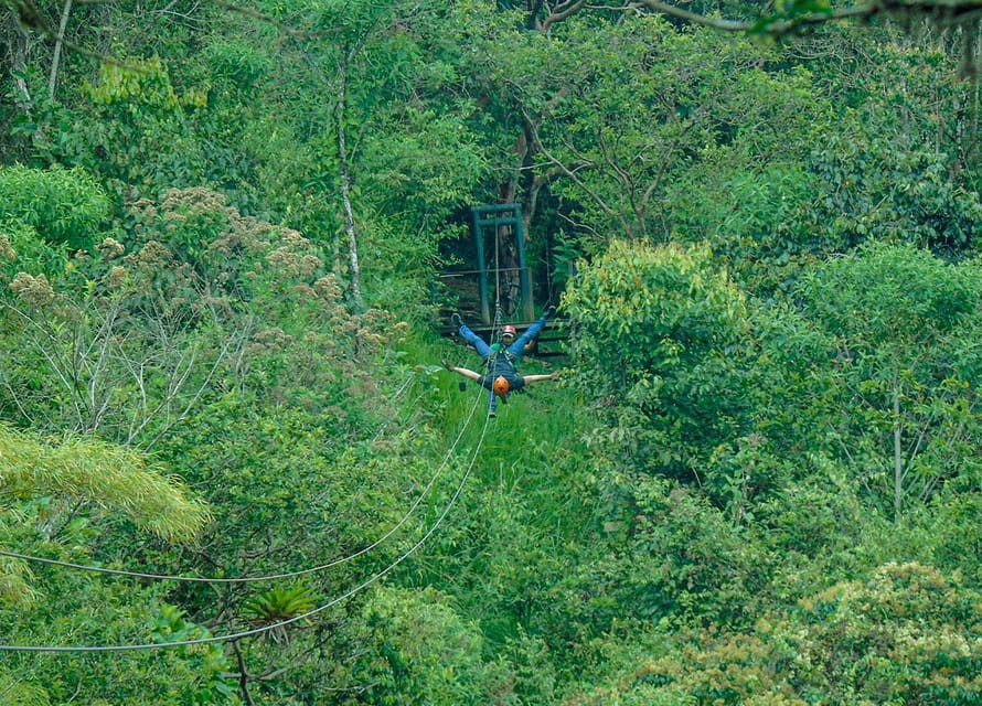 Excursión al Bosque Nublado de Mindo desde Quito 1 día completo de