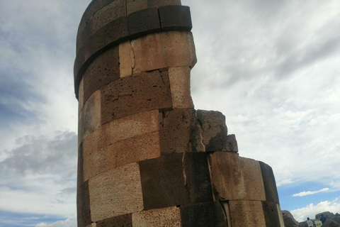 Tour by Tourist Bus Chullpas de Sillustani Inca Cemetery