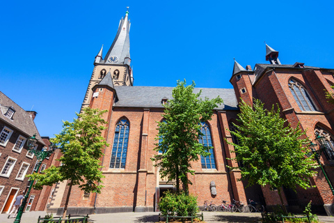 Dusseldorf Old Town & Top Attractions Private Car Tour 3-hour: Old Town Highlights