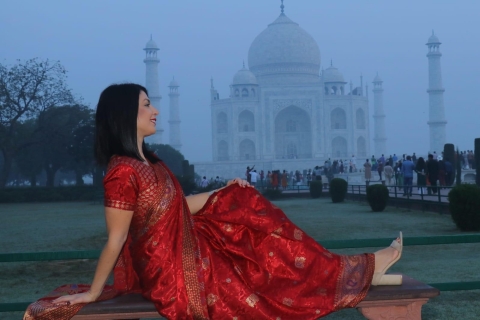 Desde Delhi: Visita al Taj Mahal en lujoso supercoche Mercedes.Delhi Agra Delhi En Viaje En Coche De Lujo Mercedes Clase E.