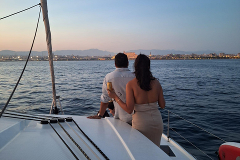 Palma: 2-Hour Sunset Catamaran Cruise with Drinks