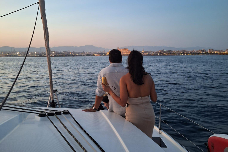 Palma: 2-Hour Sunset Catamaran Cruise with Drinks