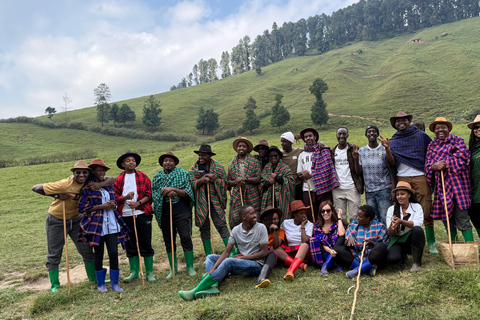 From Kigali: Bigogwe Cow Experience, Hiking & farm with Meal