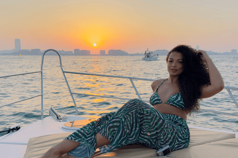 迪拜：私人游艇巡航（可选配美食套餐）3小时游船之旅