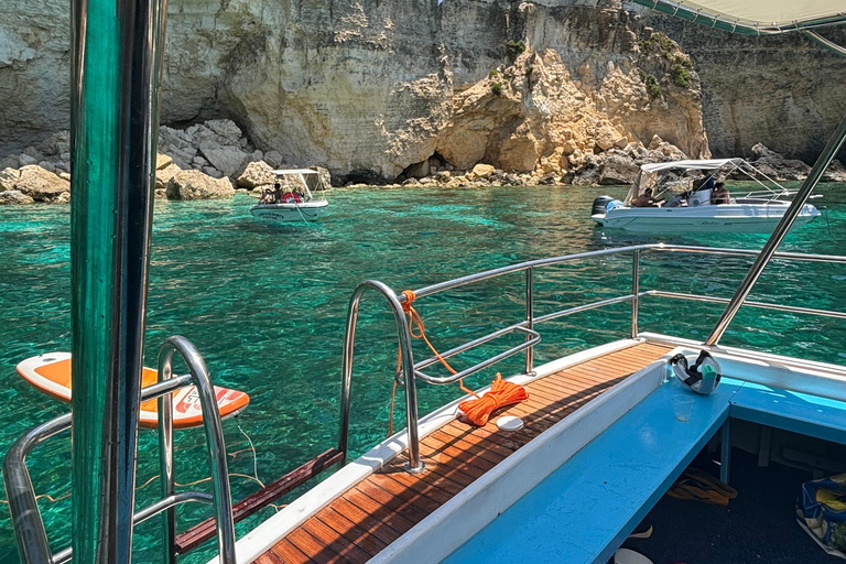 Private Classic Duffy Boat Charter to Comino Private 4 Hr Classic Duffy Boat Charter to Comino