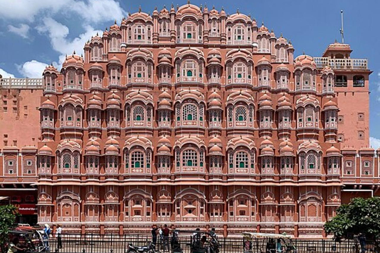 From Delhi: 4-Day Private Luxury Golden Triangle Tour Tour with 5-Star Hotel Accommodation, Guide & Private Driver