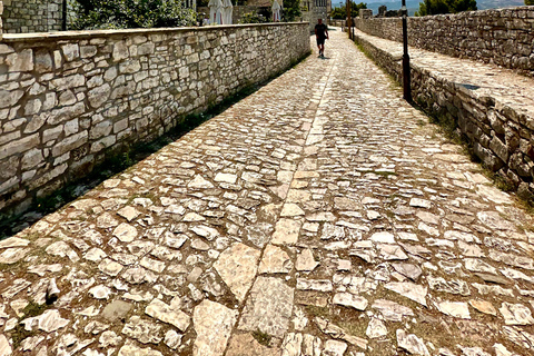 地拉那：贝拉特联合国教科文组织古城之旅及奥努弗里博物馆入场地拉那：贝拉特联合国教科文组织古城游览及奥努弗里博物馆入场