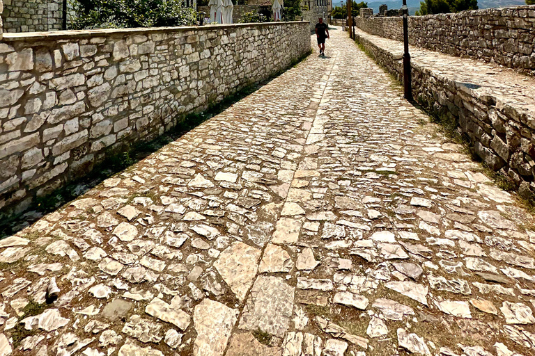 地拉那：贝拉特联合国教科文组织古城之旅及奥努弗里博物馆入场地拉那：贝拉特联合国教科文组织古城游览及奥努弗里博物馆入场