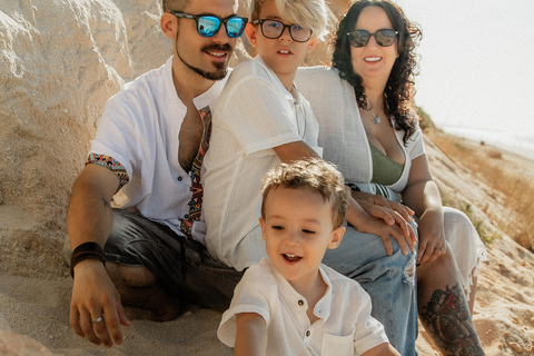 ALGARVE: Professional Photoshoot for Couples & Families Algarve: Private Photoshoot with a Professional Photographer