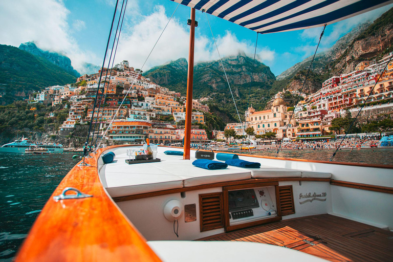 Experiência de barco privado de 4 horas a partir de Positano