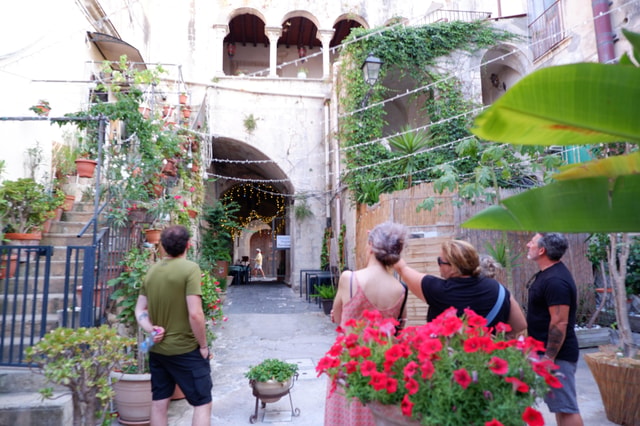 Savoring Ortigia through its alleyways and a food tasting in a Spanish Fortress