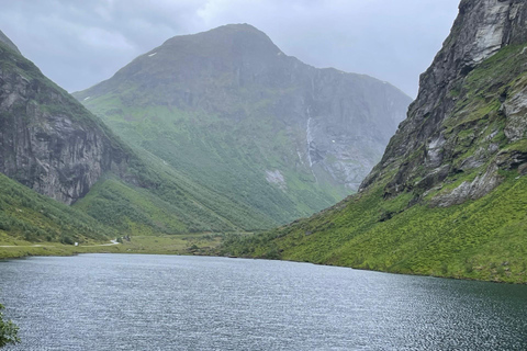 Tour in e-bike da Hellesylt a Norangsdalen