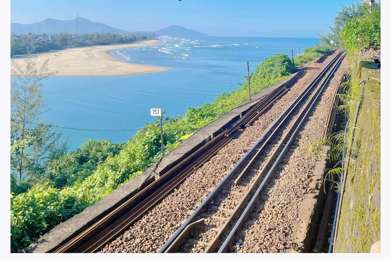 Tour della città di Da Nang: Son Tra, Passo di Hai Van, Ponte del DragoTour in auto privata