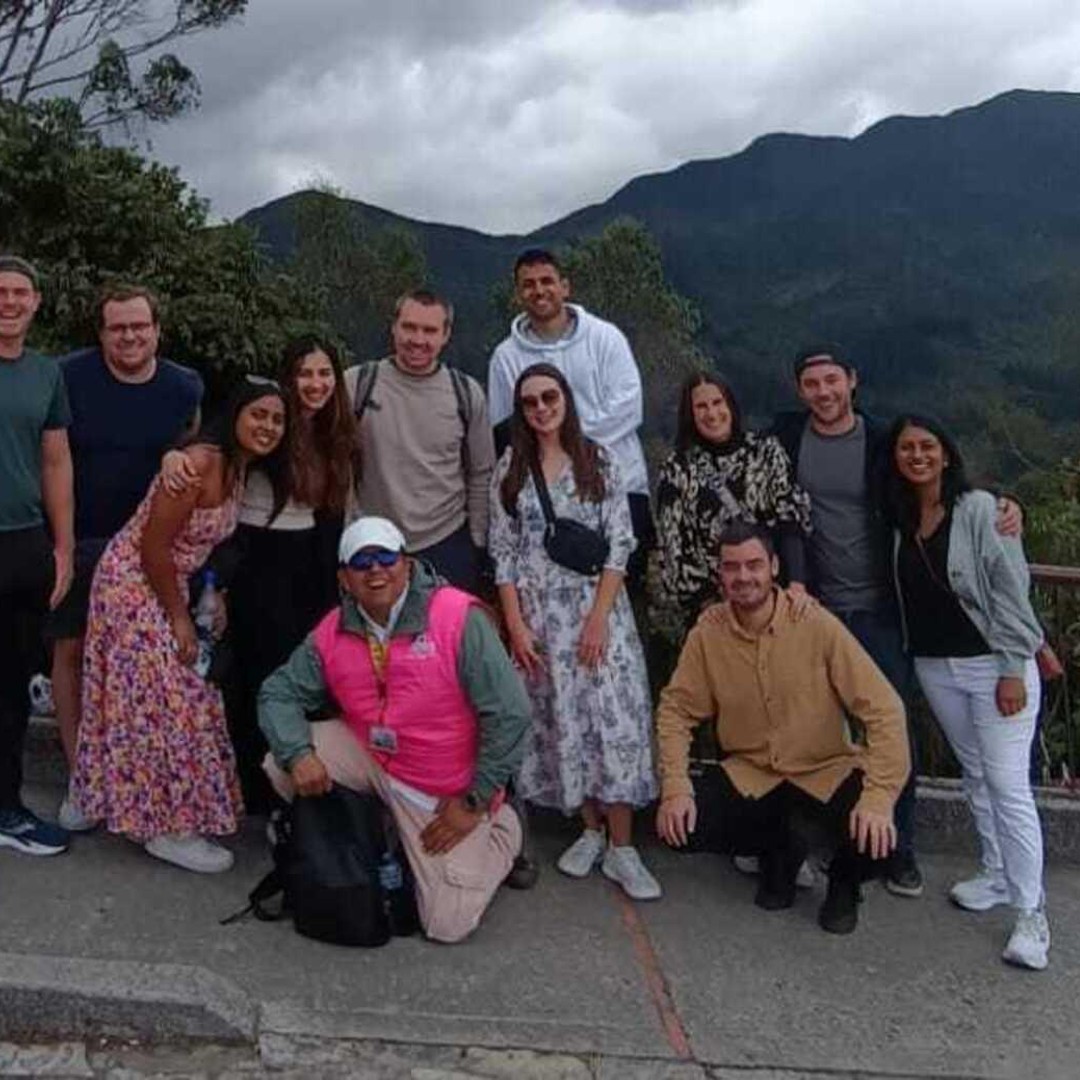 Colagem de mídia