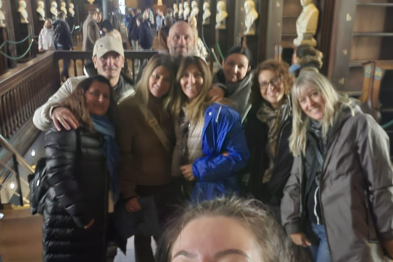 Complete tour of the Old Library of Dublin and the Book of Kells Full tour of Dublin's Old Library and the Book of Kells