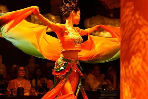 Kuala Lumpur: Xuyan Immersive Dining & Makeup experience Regular Dinner Banquet Seat+ Makeup & Styling