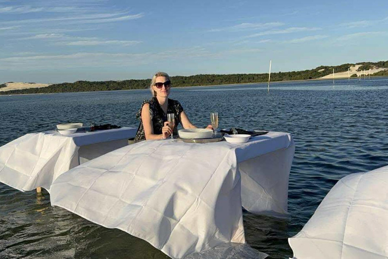 Moreton Bay: Oyster Farm Tour, Boat, Shucking & Tasting
