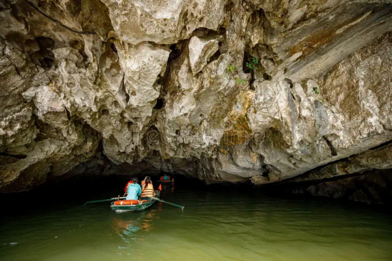 من فيينتيان: جولة فانغ فينغ لمدة يومين مع البحيرة الزرقاء
