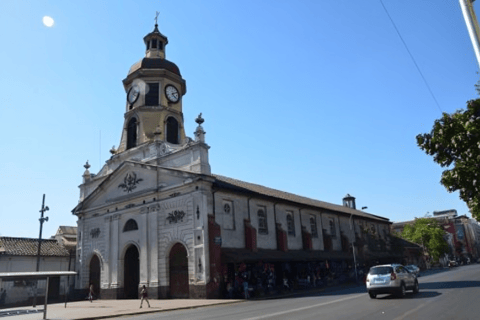 Santiago: miejsca warte zobaczenia - piesza wycieczka z przewodnikiemSantiago: 2-godzinna prywatna piesza wycieczka po miejscach, które musisz zobaczyć