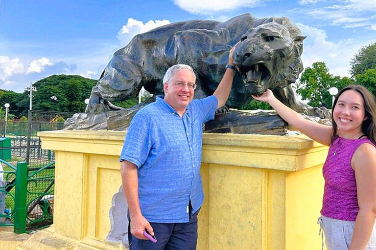 Saree Weaving & Srirangapatna Palace Day Tour from Bangalore