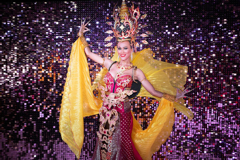 Koh Samui: ticket de entrada al espectáculo de cabaré Paris Follies y bebidasEntrada estándar