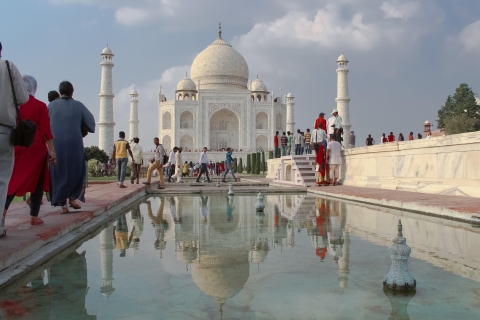 Von Delhi aus: Taj Mahal LuxustourAuto und Reiseführer