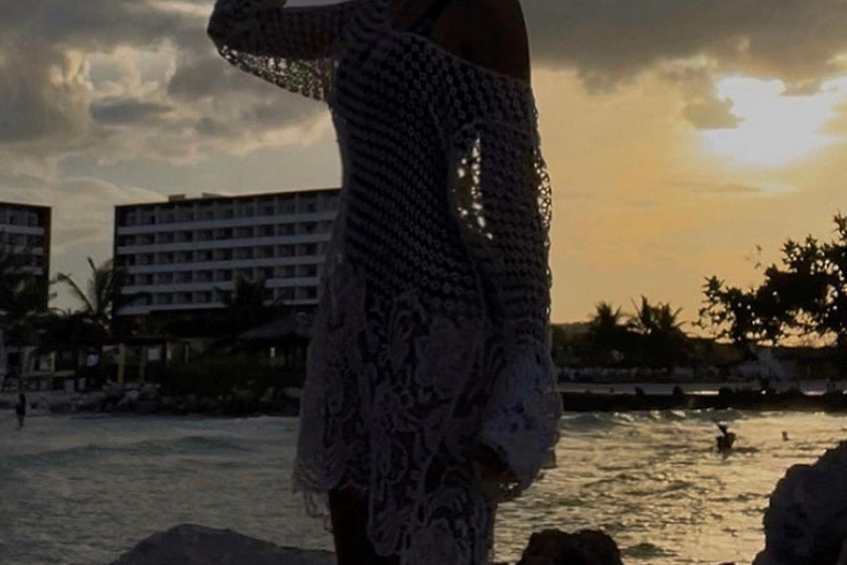 蒙特哥湾度假村出发：里克斯咖啡馆日落双体船巡游里克斯咖啡馆日落双体船巡游蒙特哥湾度假村