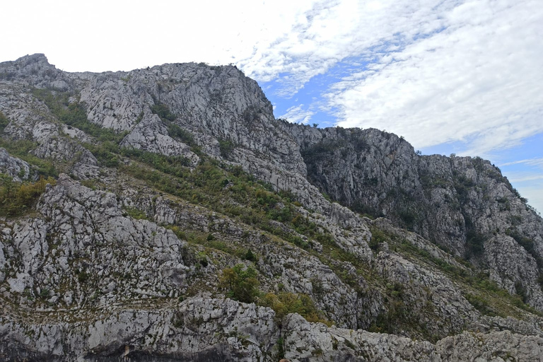 Vanuit Mostar: Via Ferrata BlagajVia Ferrata Blagaj: ervaar adrenaline met ons