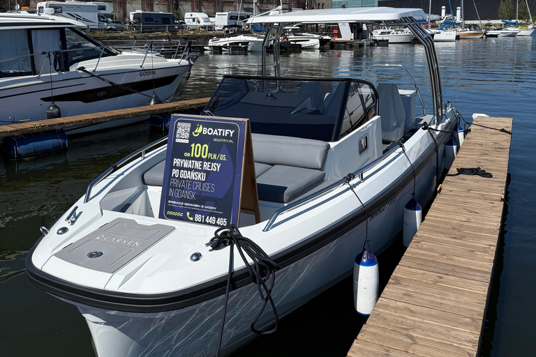 Gdansk: 1-Hour Private Electric Boat Cruise with Skipper