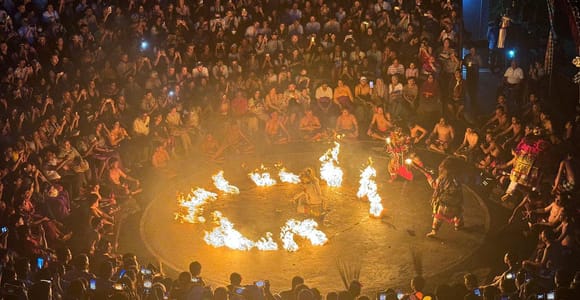 Uluwatu Temple Entry and Kecak Fire Dance Ticket with Guide