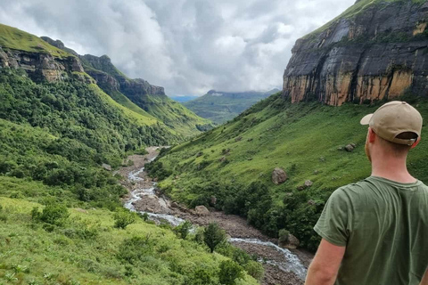 Johannesburg: Drakensberg Sentinel Peak Hike & Hotel Stay
