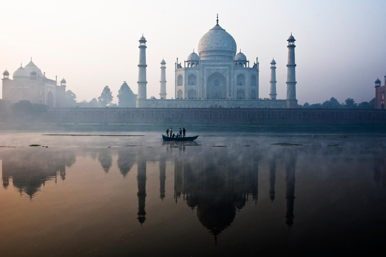 Taj Mahal o wschodzie słońca i wycieczka do fortu Agra z Fatehpur SikriWycieczka prywatnym samochodem + tylko przewodnik